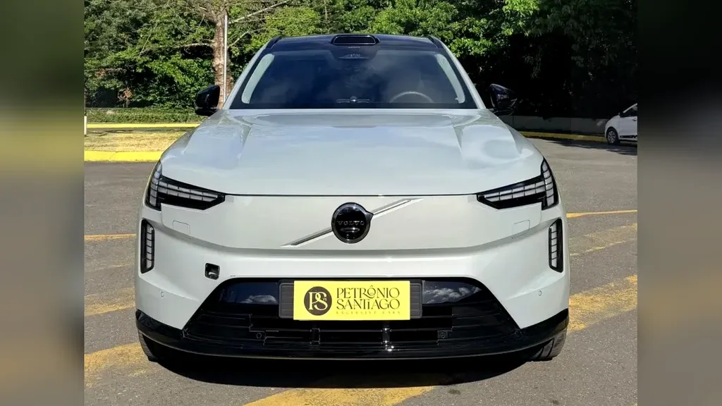 Foto de um volvo ex90