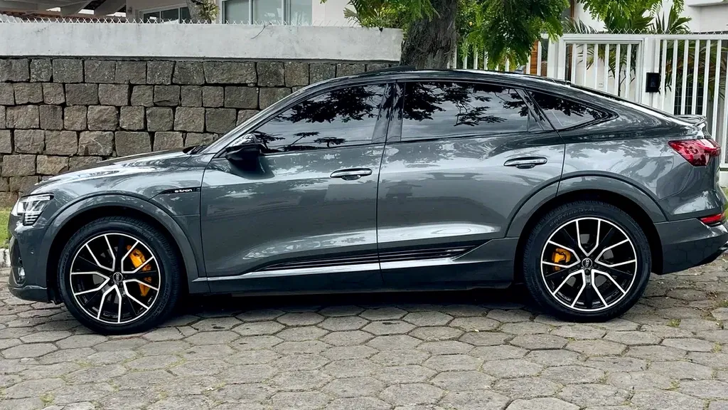 Foto de um audi e-tron