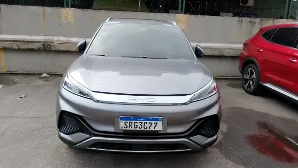 Foto de um byd yuan plus