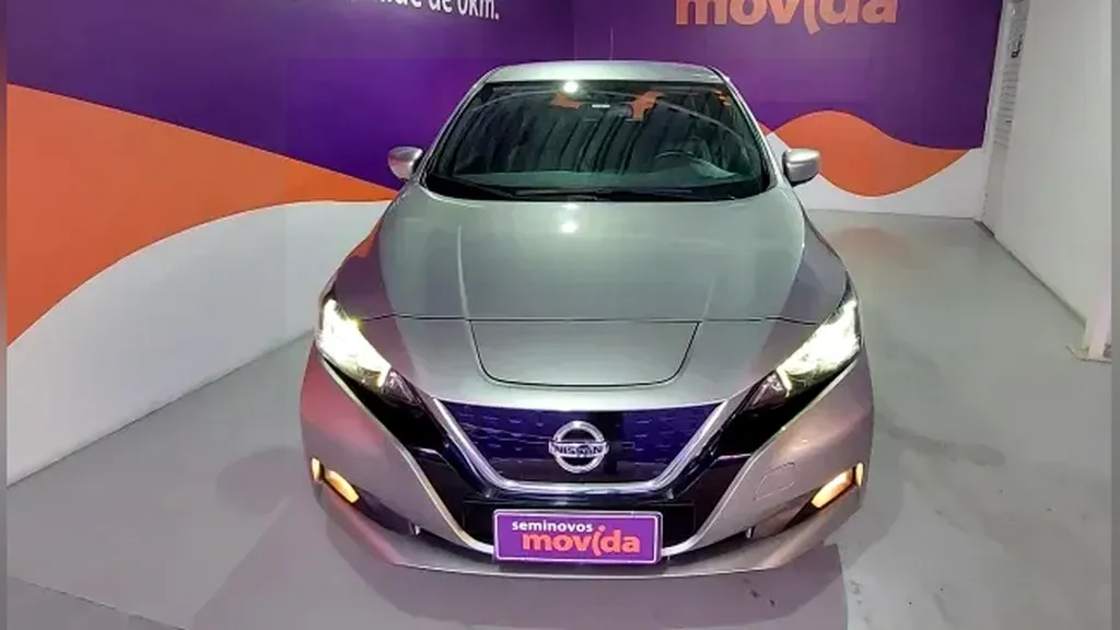 Foto de um nissan leaf