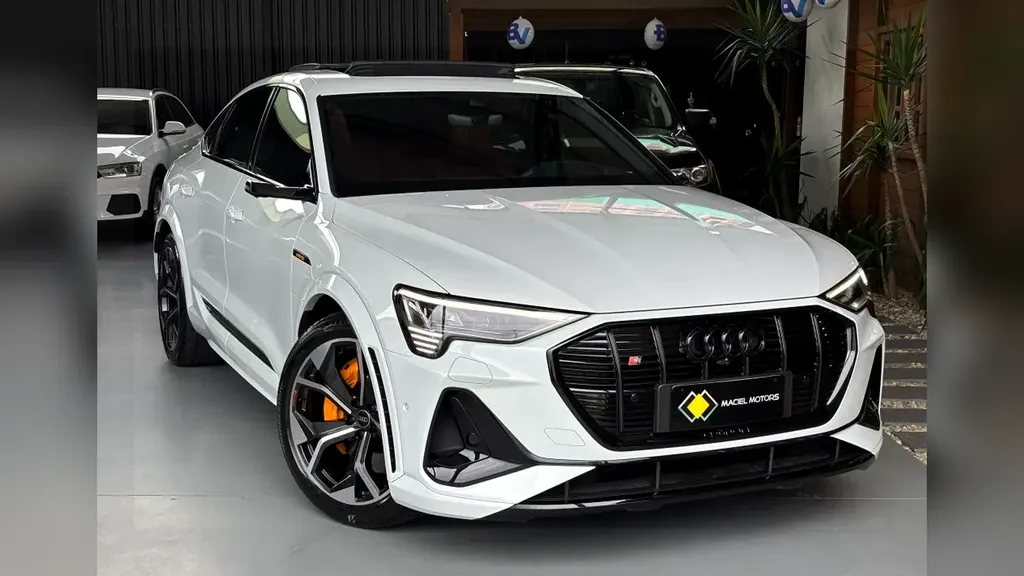 Foto de um audi e-tron s sportback