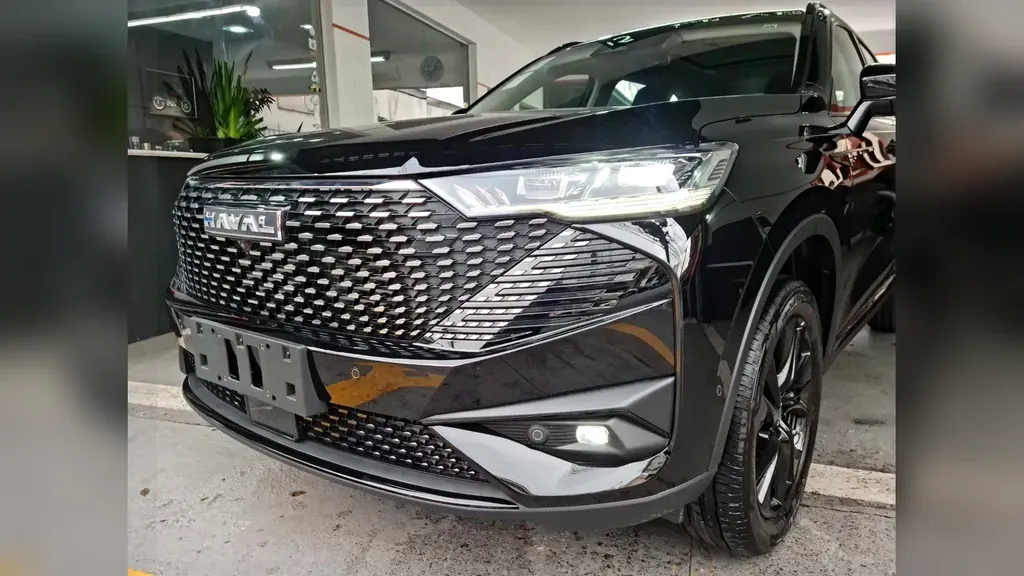Foto de um gwm haval h6 plug-in hybrid