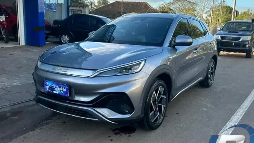 Foto de um byd yuan plus