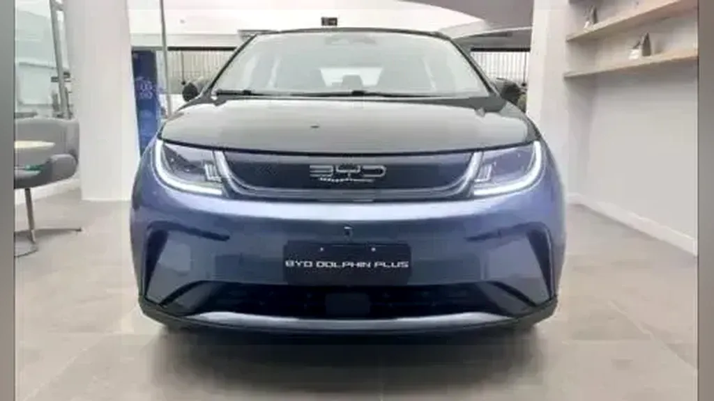 Foto de um byd dolphin plus