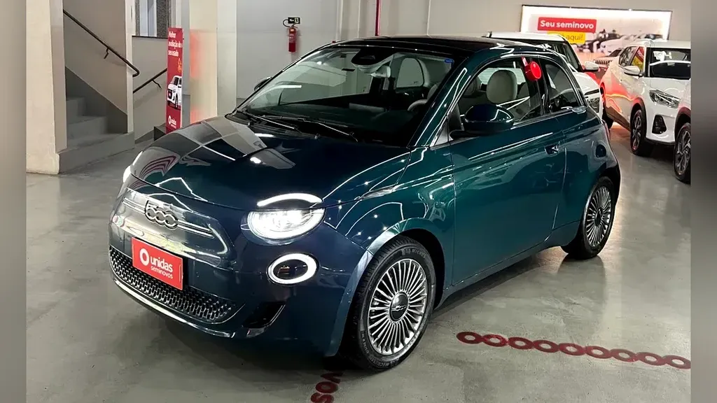 Foto de um fiat 500e