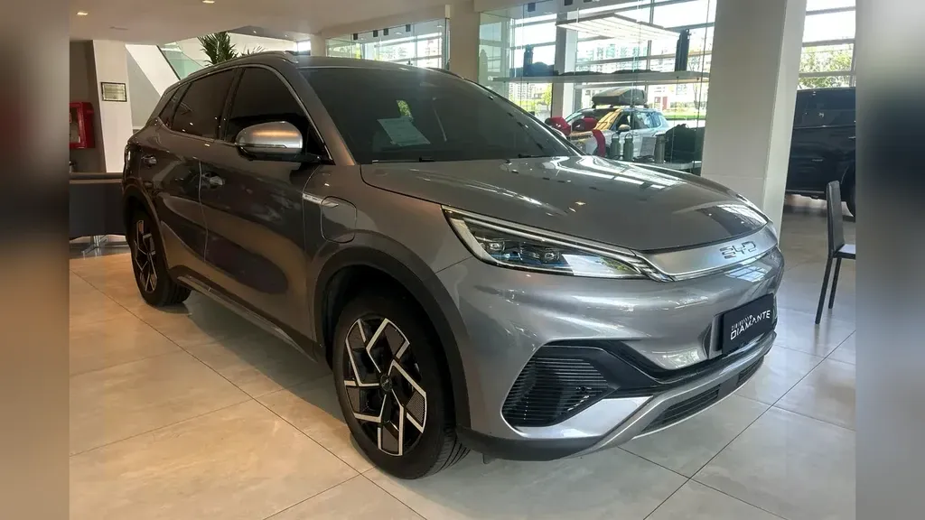 Foto de um byd yuan plus