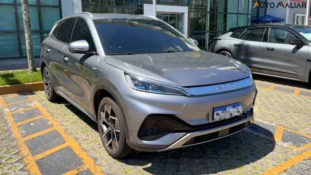 Foto de um byd yuan plus