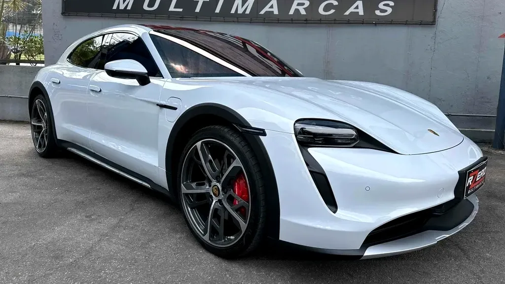 Foto de um porsche taycan