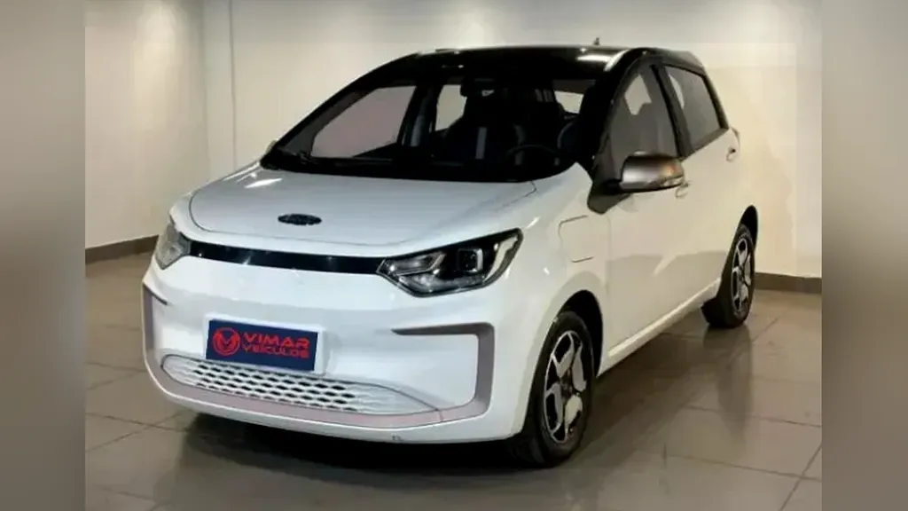 Foto de um jac e-js1