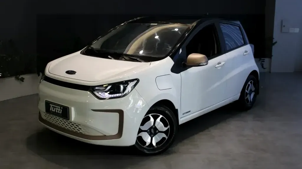 Foto de um jac e-js1