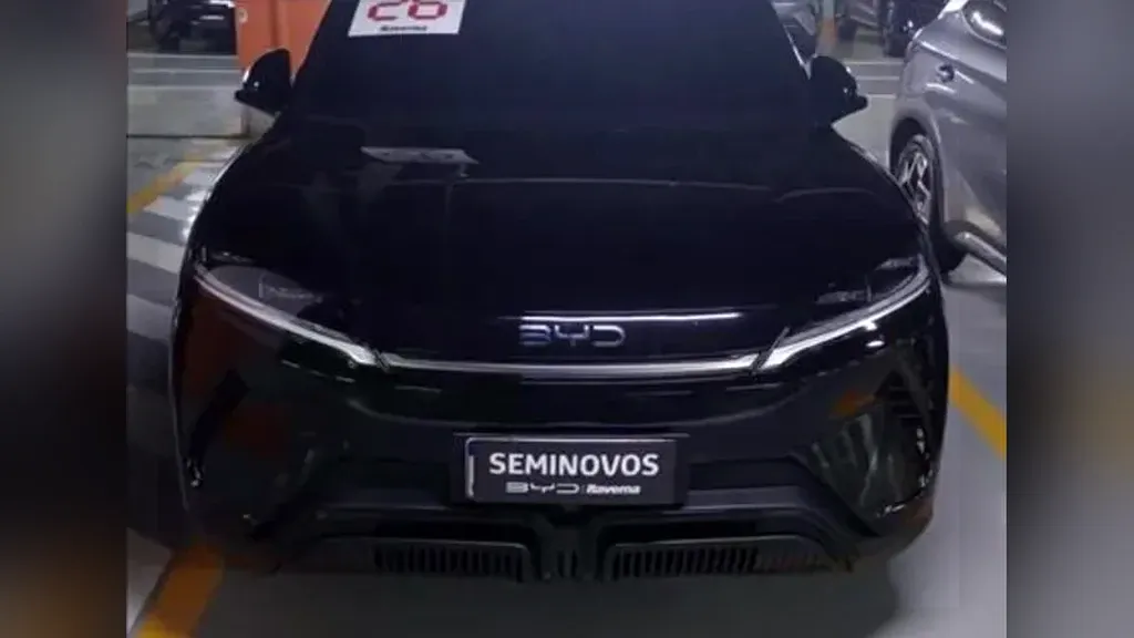 Foto de um byd yuan pro
