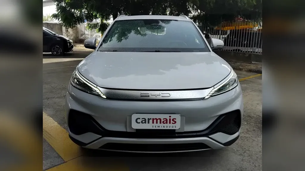 Foto de um byd yuan plus