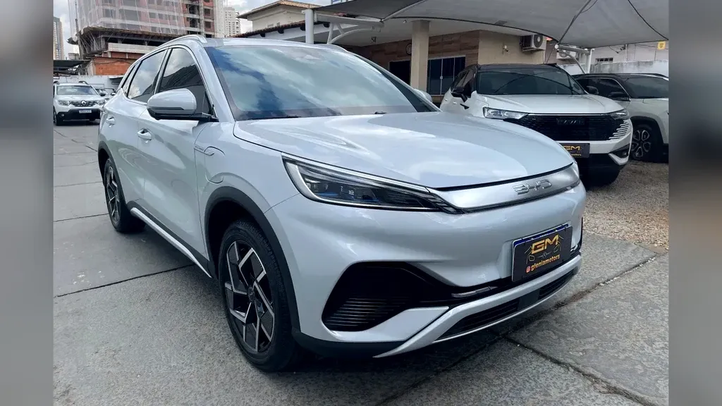 Foto de um byd yuan plus