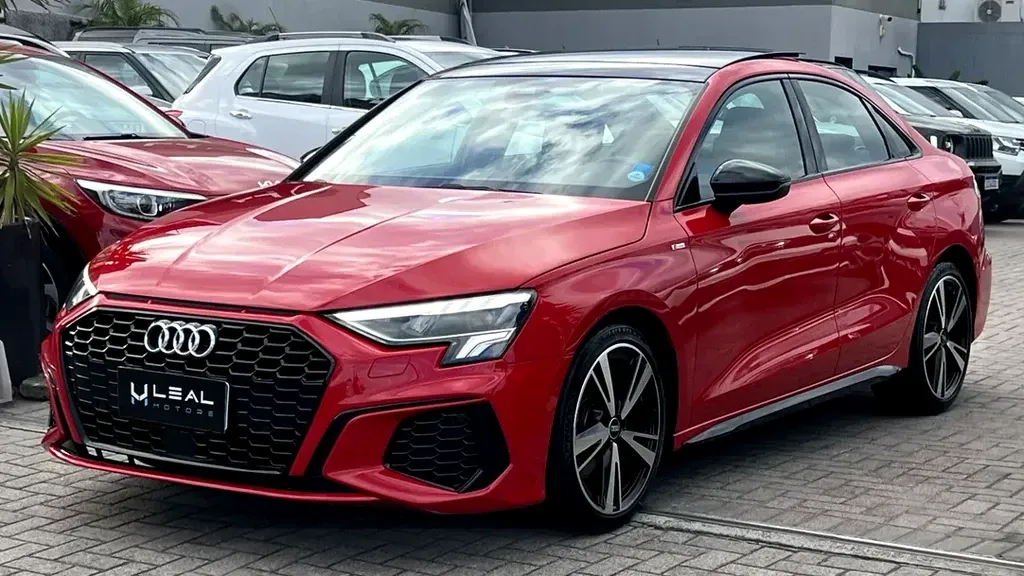 Foto de um audi a3 sportback e-tron