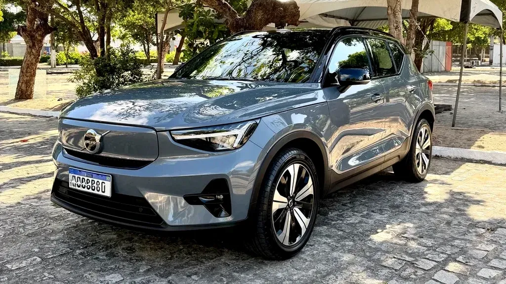Volvo XC40 Recharge - Imagem 2