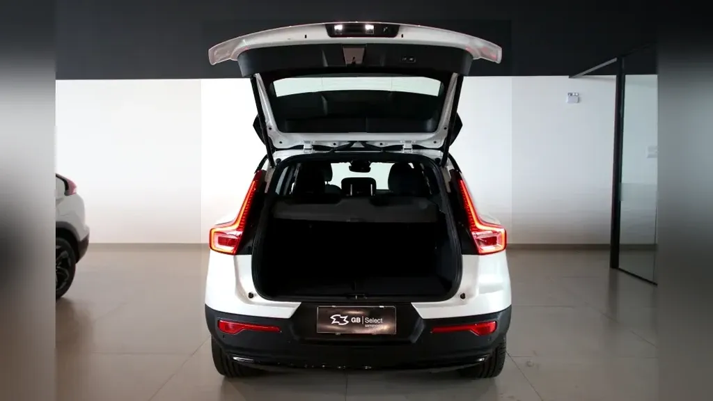 Volvo XC40 Recharge - Imagem 11