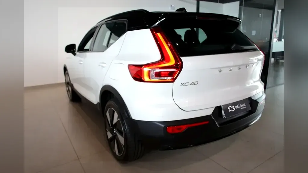 Volvo XC40 Recharge - Imagem 12