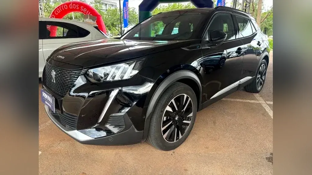 Foto de um peugeot e-2008