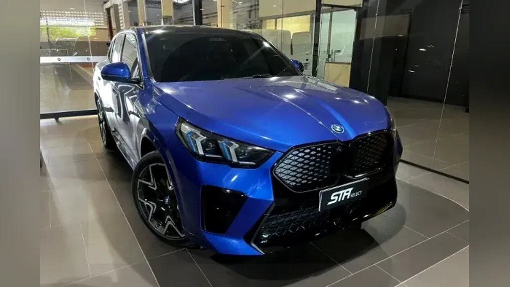 Foto de um bmw ix2