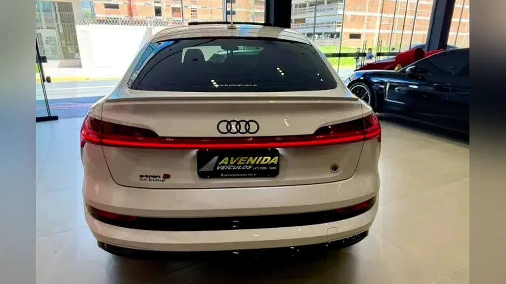 Audi E-tron S Sportback - Imagem 9