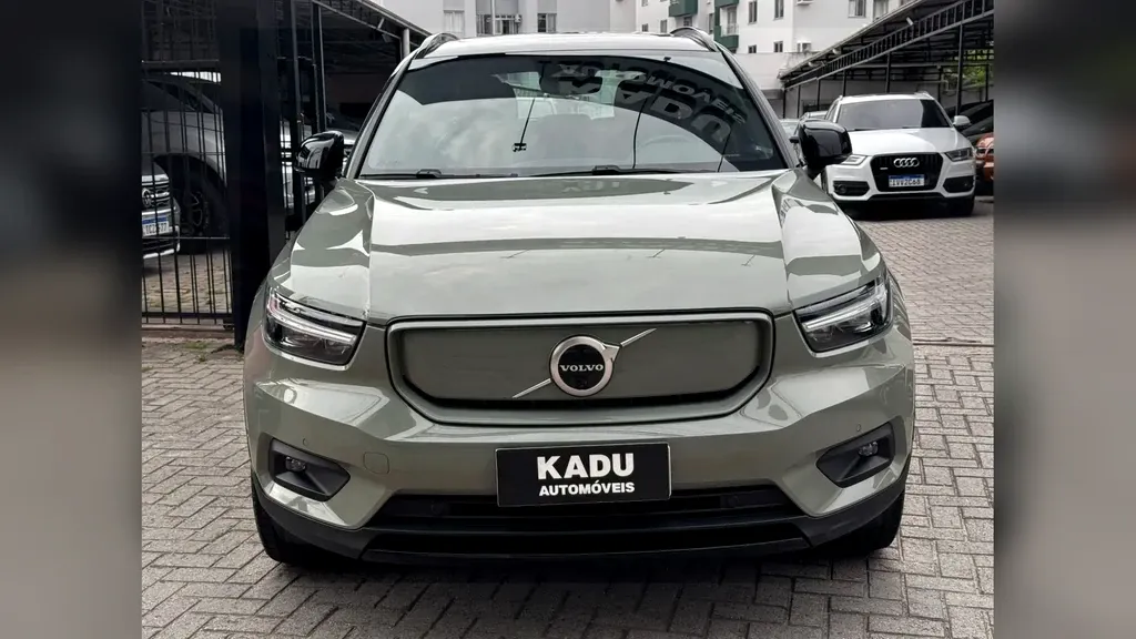 Volvo XC40 Recharge - Imagem 3