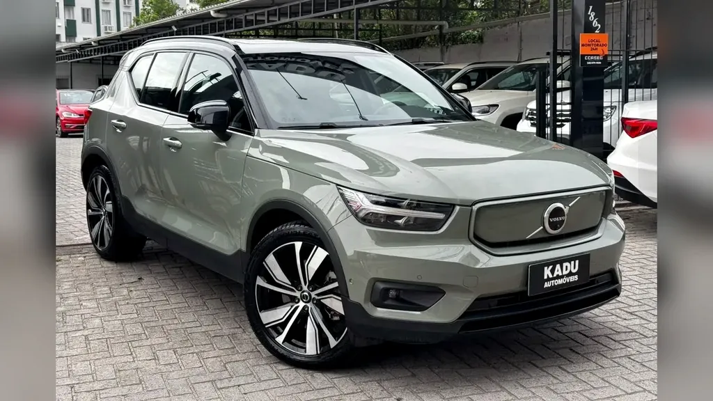 Volvo XC40 Recharge - Imagem 4