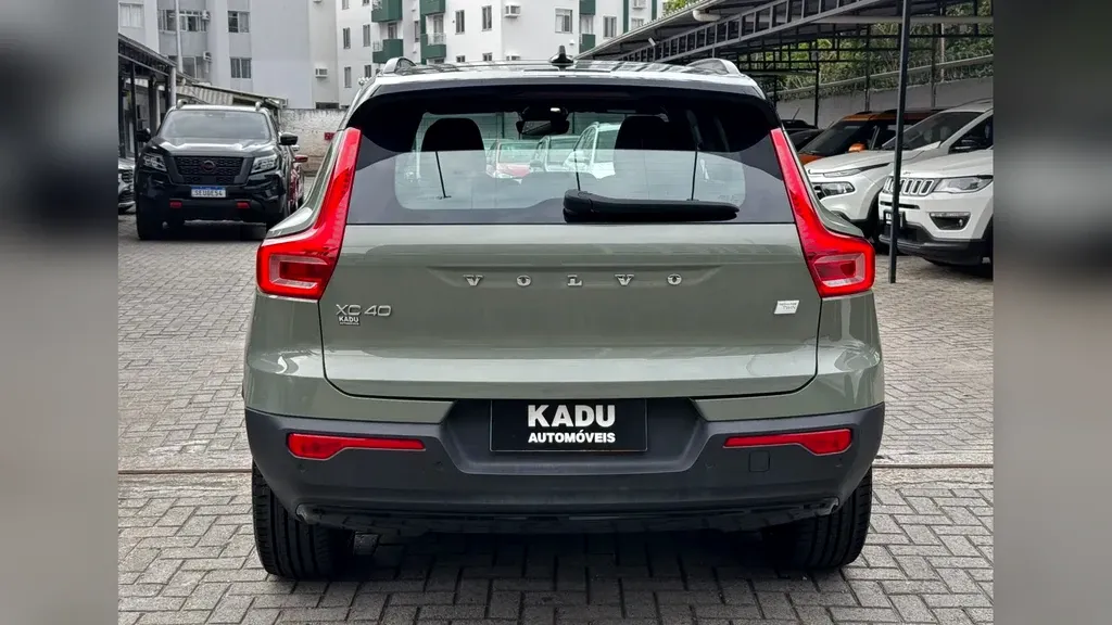 Volvo XC40 Recharge - Imagem 7