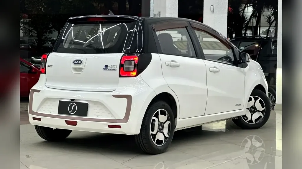 JAC E-JS1 - Imagem 4