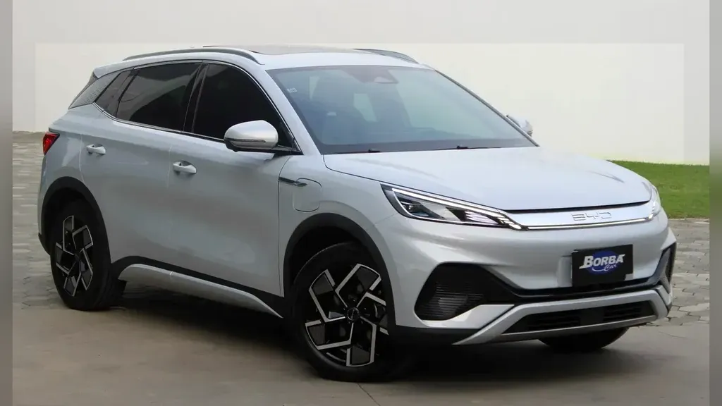 Foto de um byd yuan plus