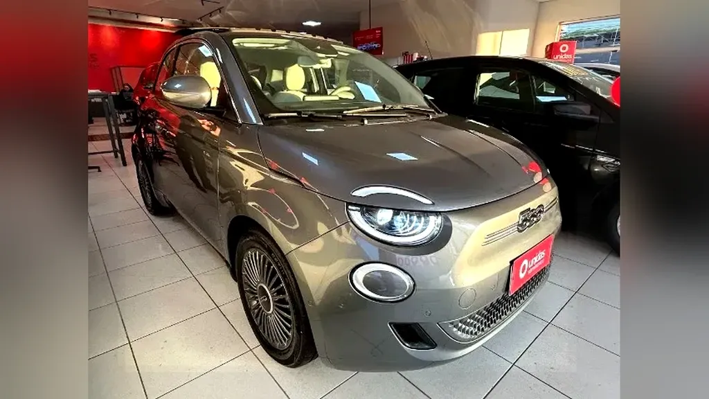 Foto de um fiat 500e