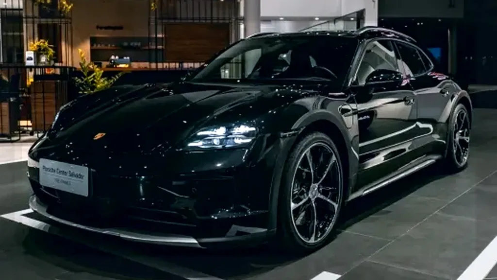 Foto de um porsche taycan