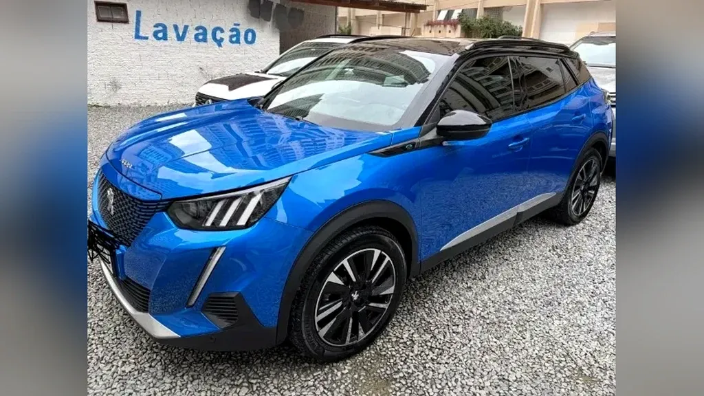 Foto de um peugeot e-2008