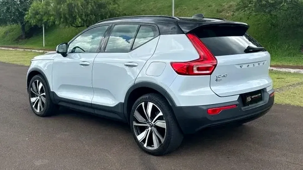 Volvo XC40 Recharge - Imagem 4