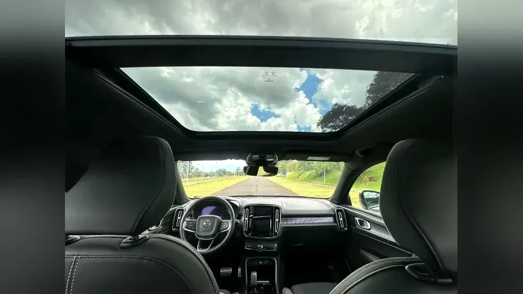 Volvo XC40 Recharge - Imagem 11