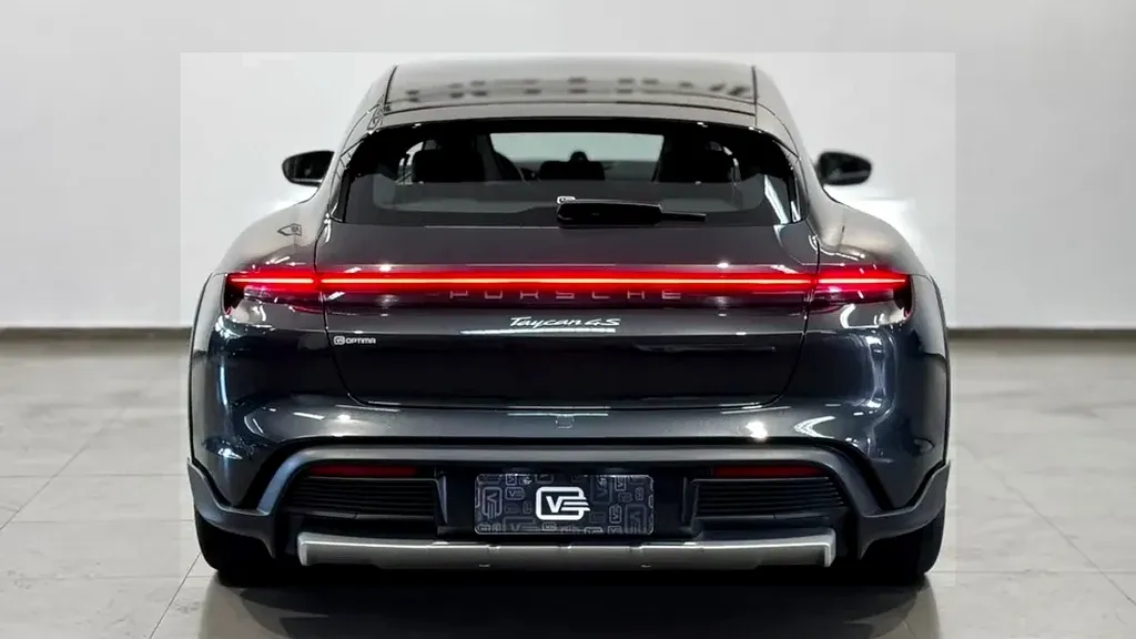 Porsche Taycan - Imagem 5