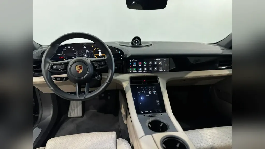 Porsche Taycan - Imagem 10