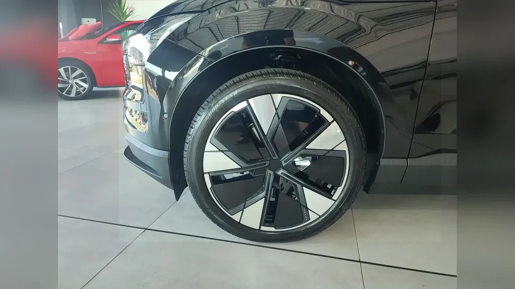 Volvo EX30 - Imagem 17