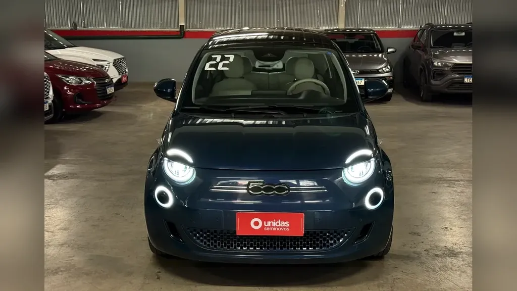 Foto de um fiat 500e