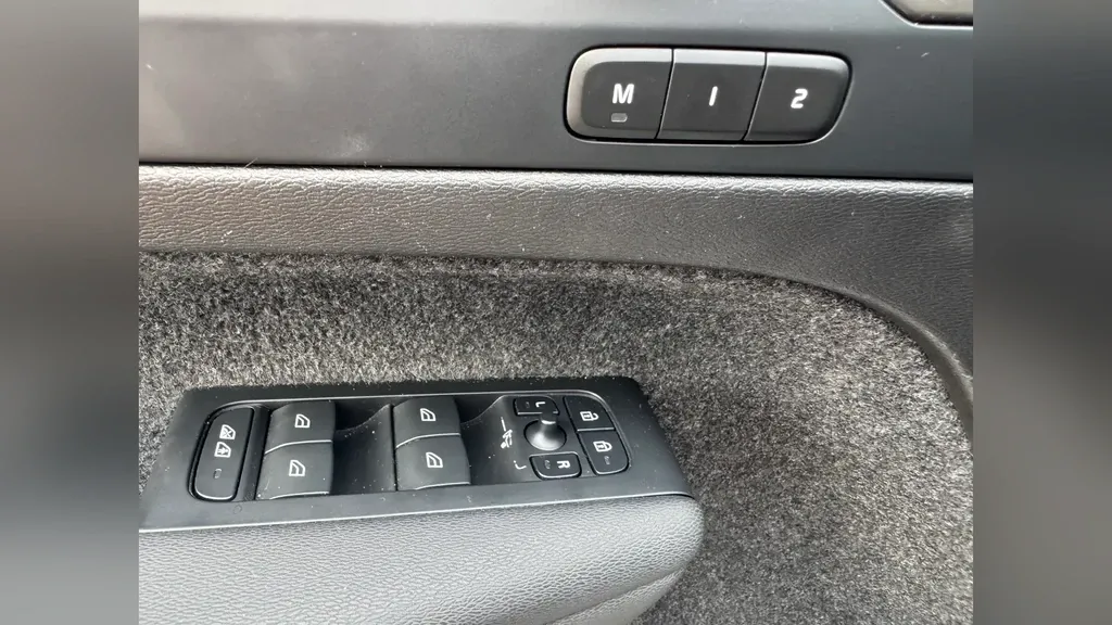 Volvo XC40 Recharge - Imagem 19