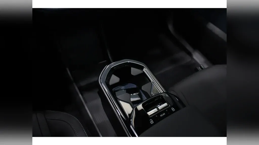 Volvo EX30 - Imagem 12