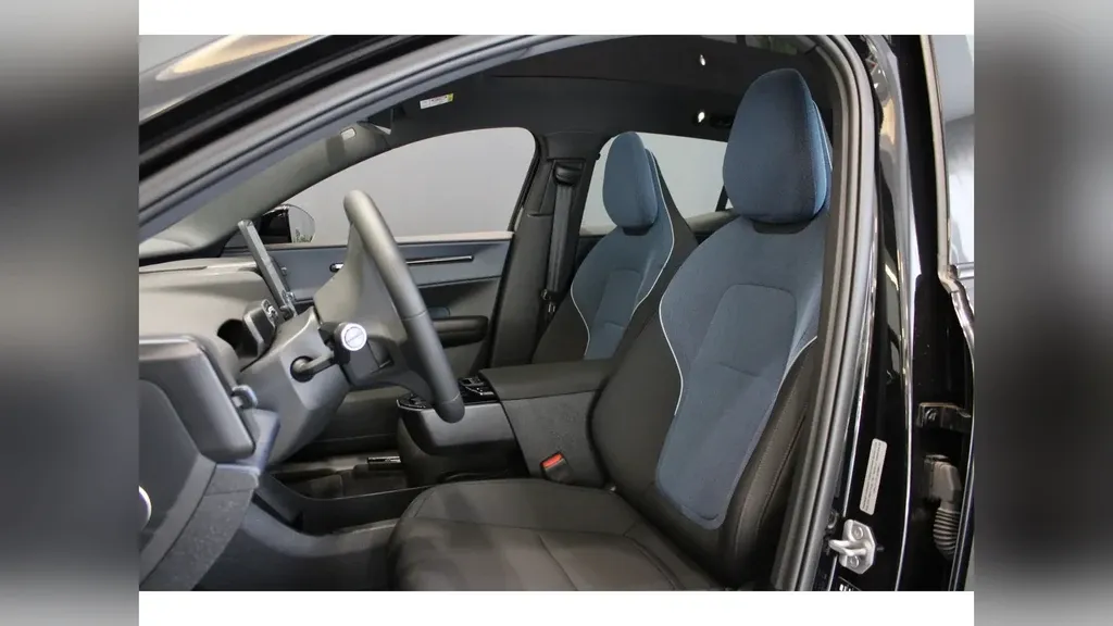 Volvo EX30 - Imagem 13