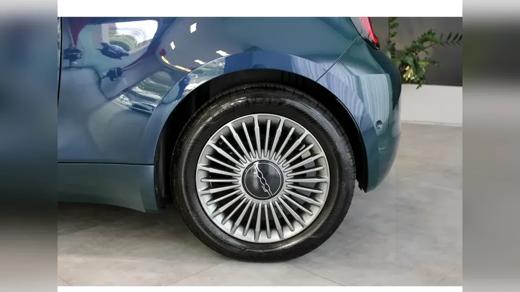 Fiat 500e - Imagem 6