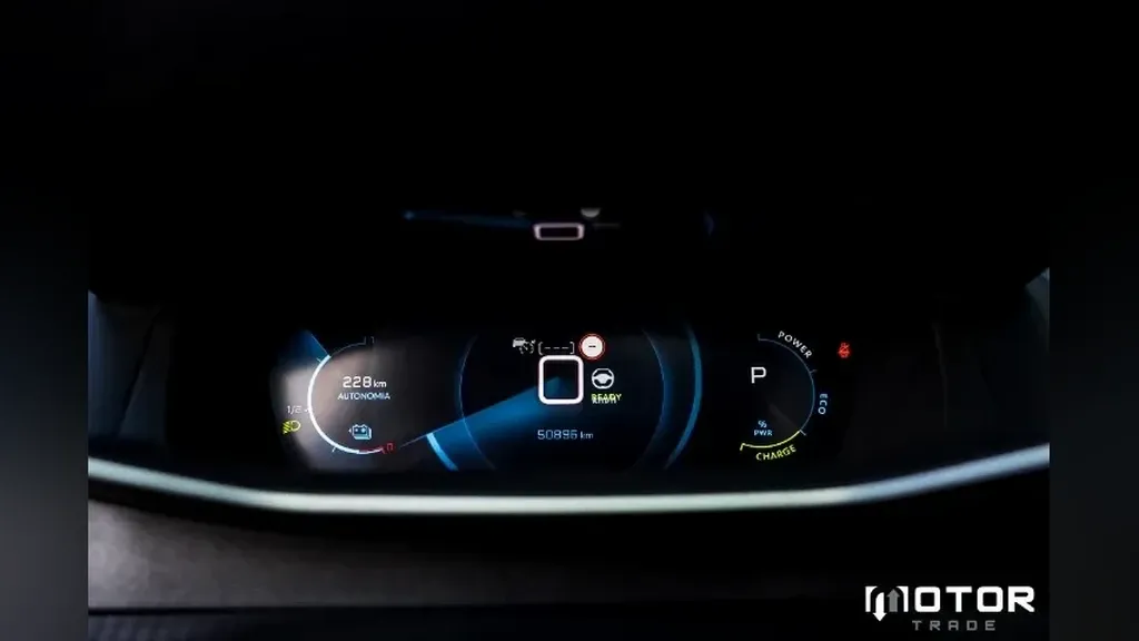 Peugeot E-2008 - Imagem 9