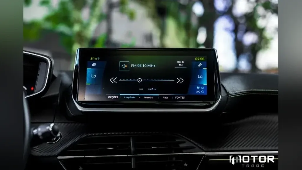 Peugeot E-2008 - Imagem 11