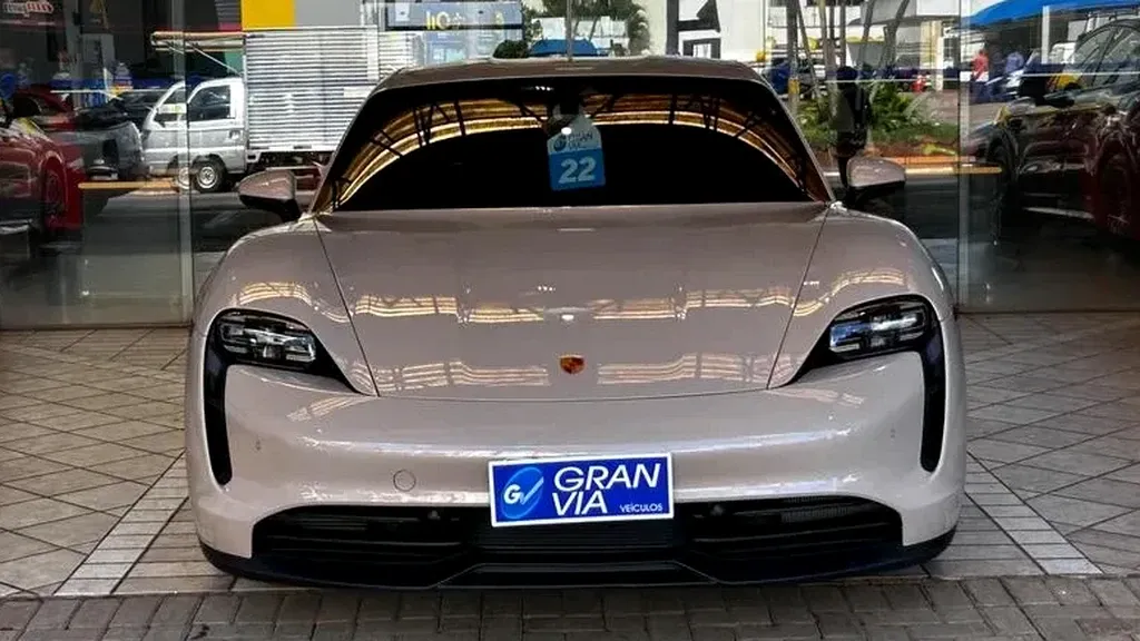 Porsche Taycan - Imagem 2
