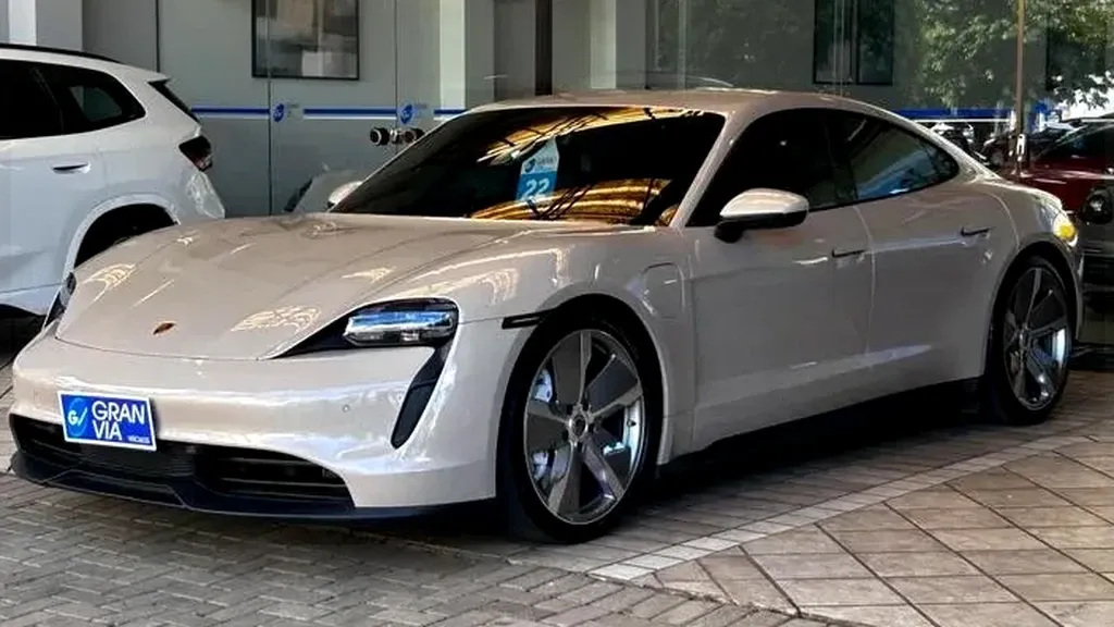 Porsche Taycan - Imagem 4