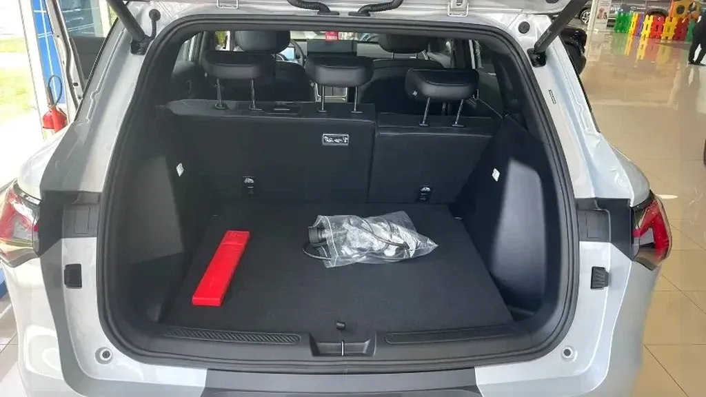 Chevrolet Captiva EV - Imagem 11