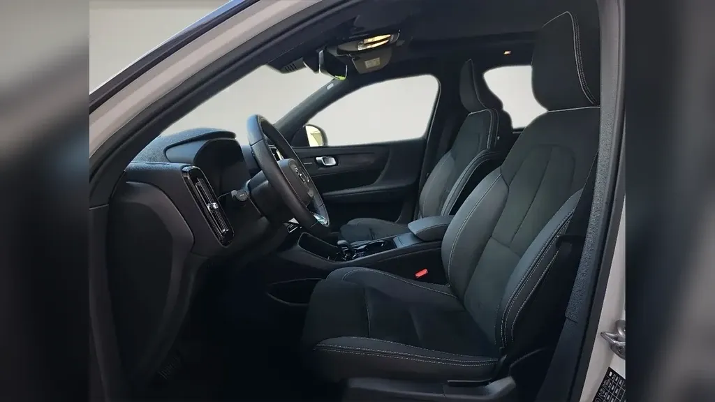 Volvo XC40 Recharge - Imagem 7