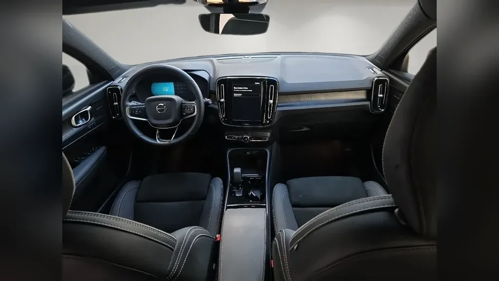 Volvo XC40 Recharge - Imagem 10