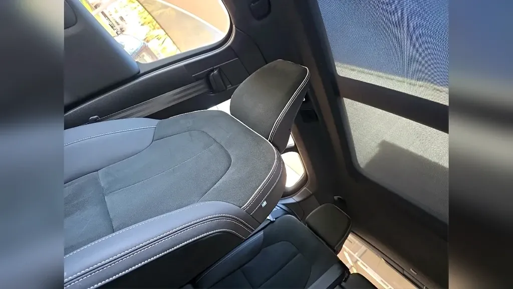 Volvo XC40 Recharge - Imagem 16